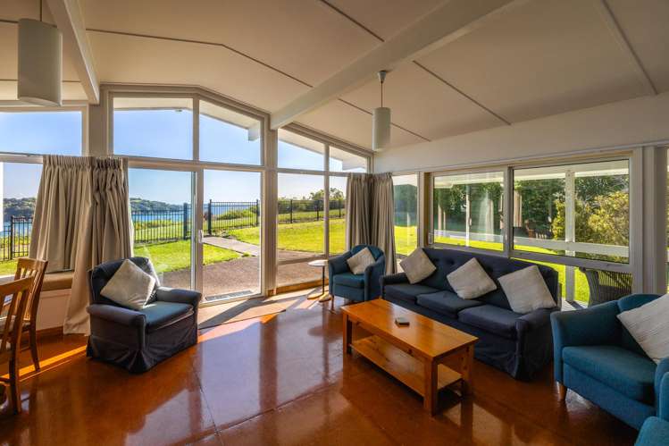 195 Ocean View Road Oneroa_10