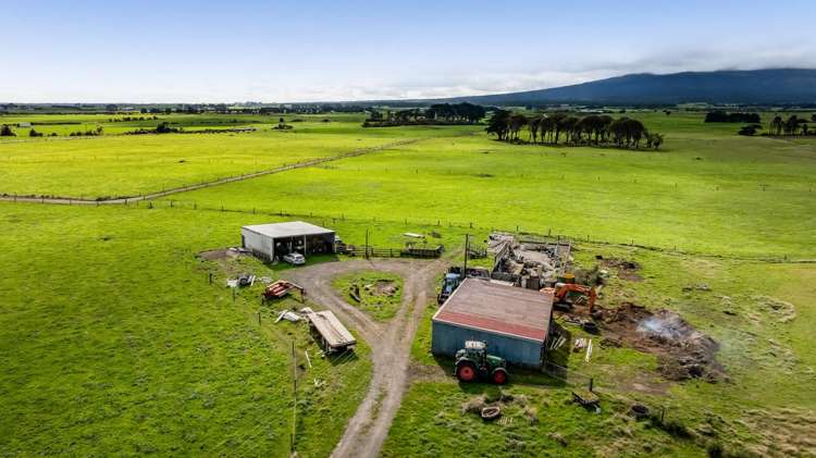 2288 Eltham Road Awatuna_18