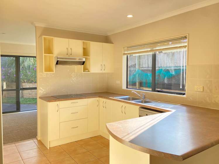 25 Dairyland Drive East Tamaki_4