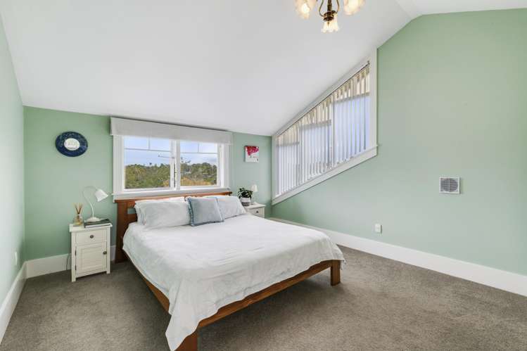 6 Valley Road Northcote_18