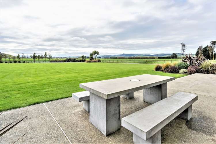 130 Ivy Lane Winton Surrounds_18