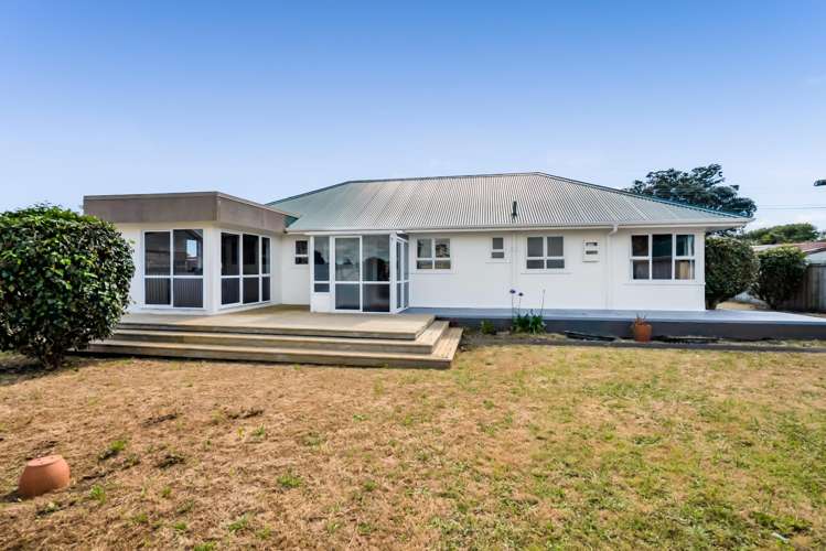 5784 South Road Rahotu_19