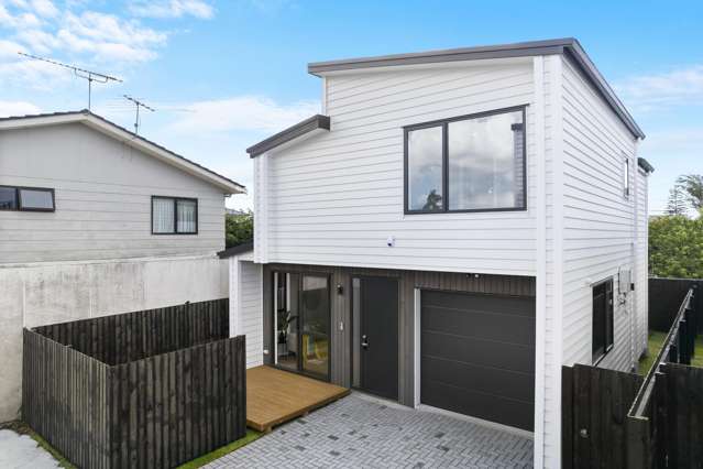 7a Edgewater Grove Orewa_1