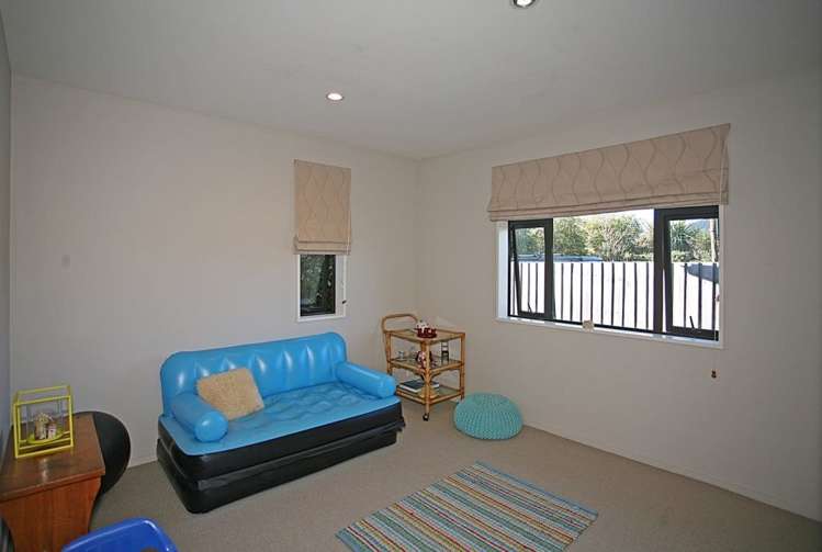 6 Millpark Place Northwood_13