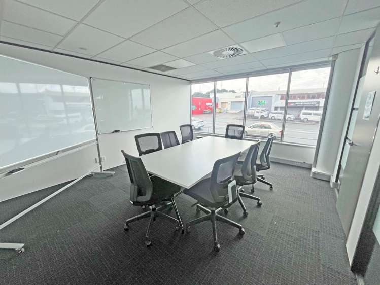 Level 1/8 Gloucester Park Road Onehunga_4