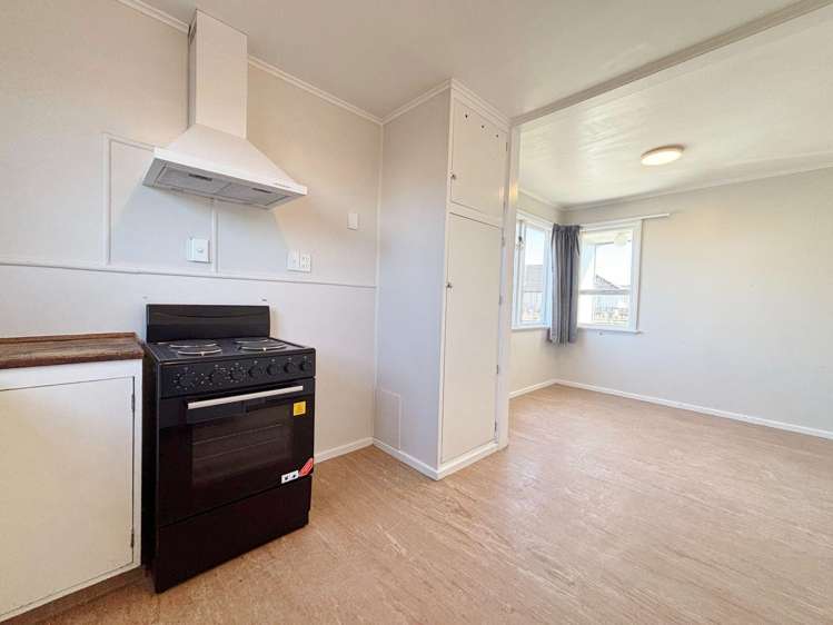20 Bournemouth Cr Aranui_2