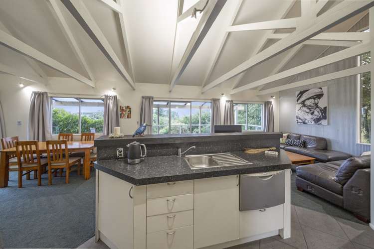 127 Wairau Road Oakura_10