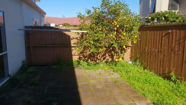 3/27 Mount Smart Road Royal Oak_4