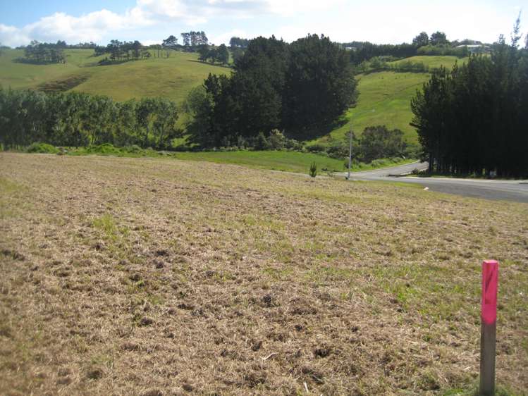 32 Pekama Drive Cable Bay_14