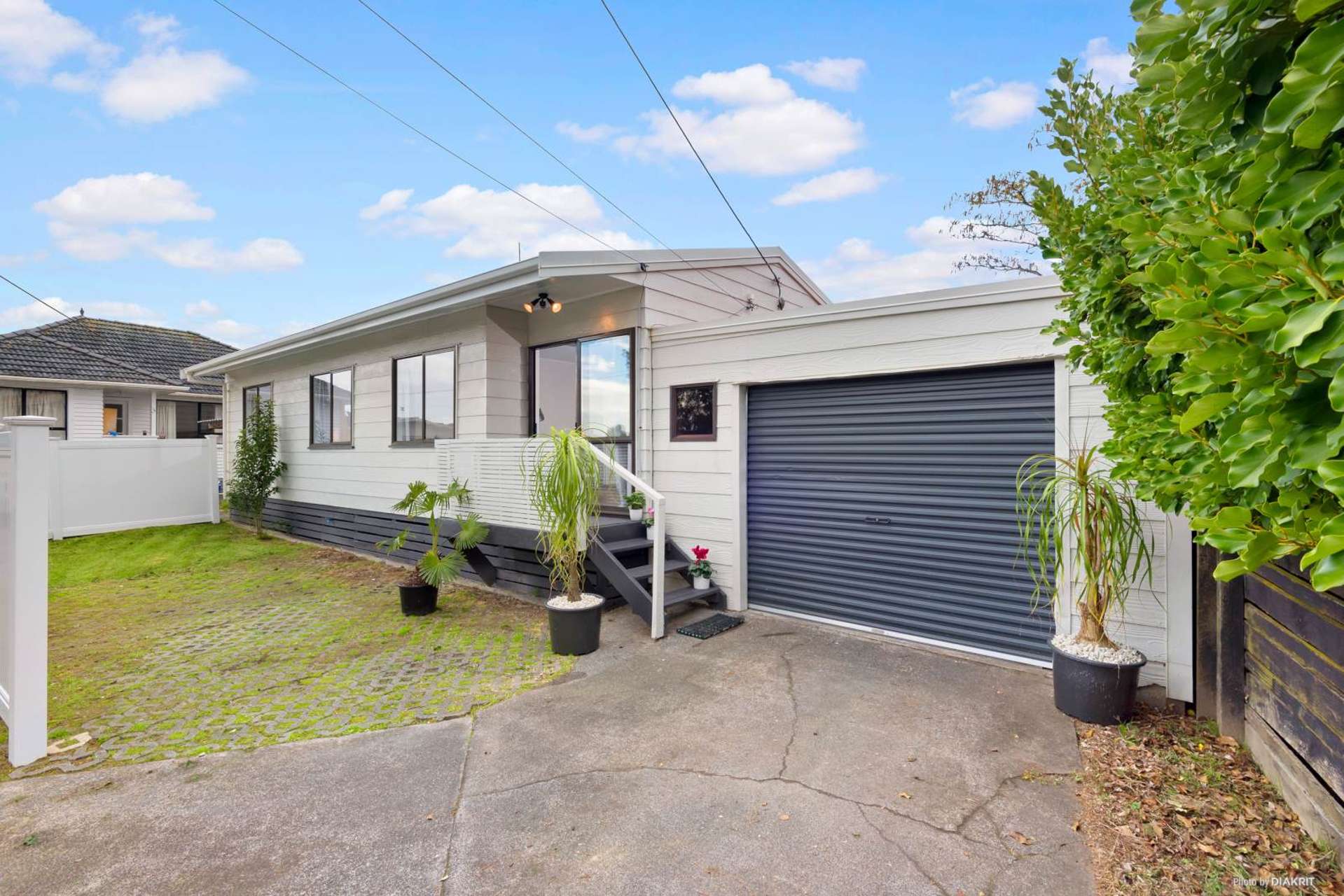 1/3 Rowan Terrace Te Atatu South_0