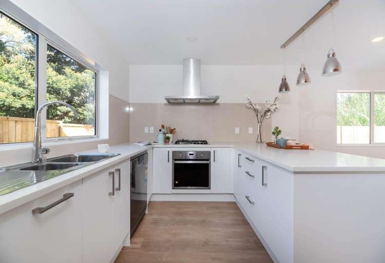 27 Sunshine Boulevard 1793_4