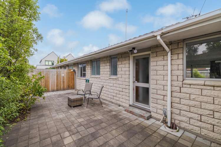 2 & 3/76 Ruskin Street Addington_12