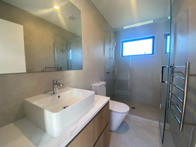 44A Sylvan Crescent Te Atatu South_13