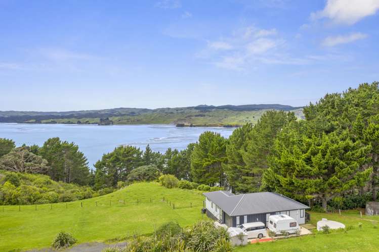 146 Maukutea Drive Kawhia_26