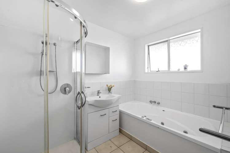 2/8 Applewood Place Casebrook_10