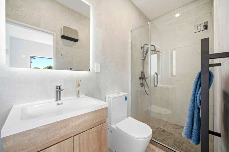 584E Beach Road Rothesay Bay_12