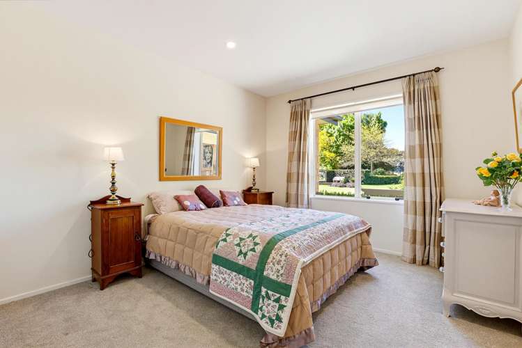 10 Newton Place Amberley_16