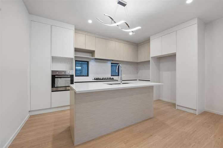 50 Whakairo Crescent Gulf Harbour_14