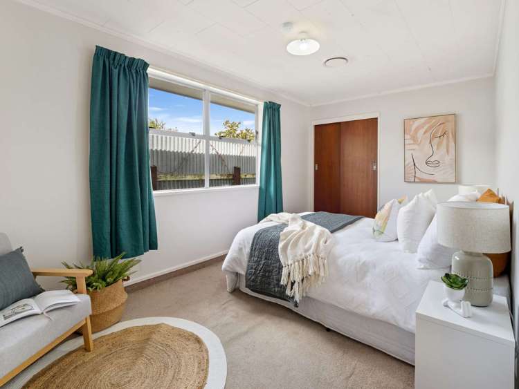 4 Sandstrom Grove Feilding_13