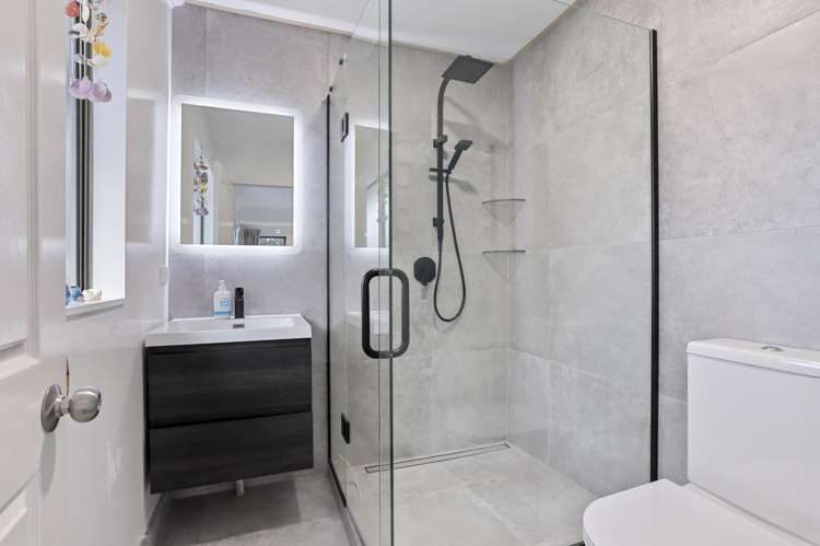 32a Pleasant Road Glen Eden_17