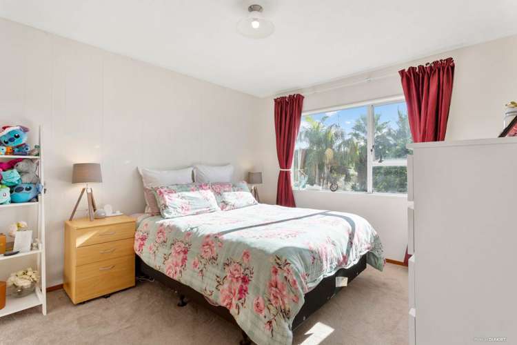 1/12 Finchley Road Torbay_7