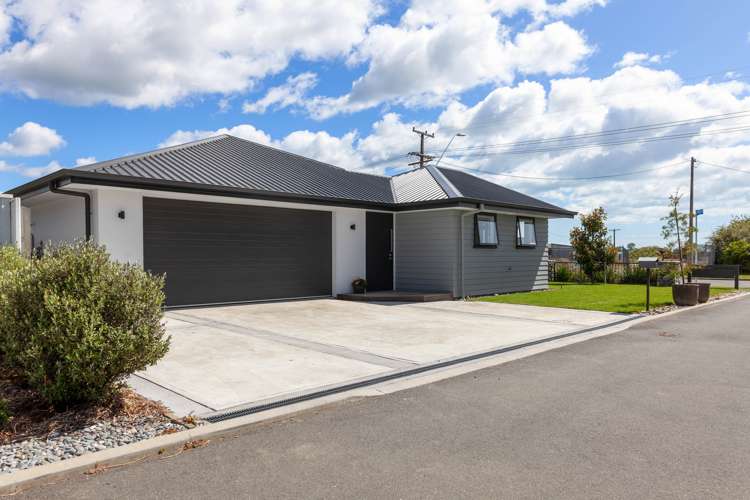 2 Thomas Way Brightwater_14