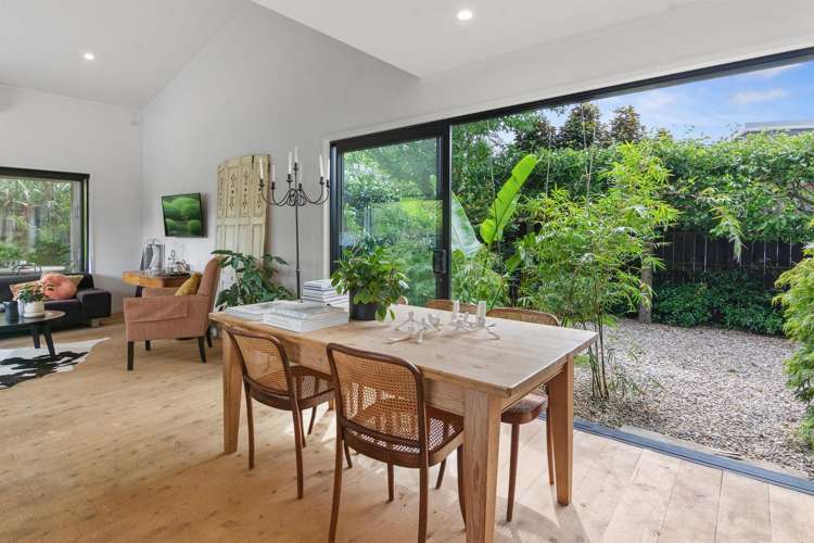 2 Laly Haddon Place_4