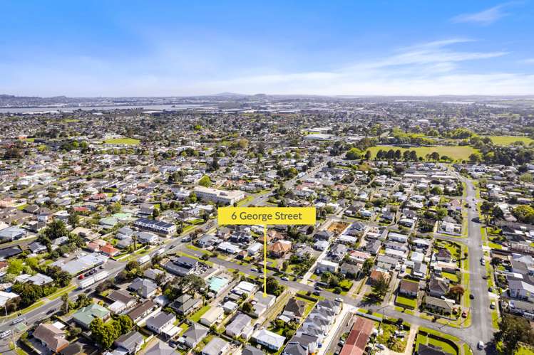 6 George Street Mangere East_16