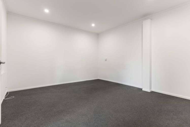 53 Heron Avenue East Matua_9