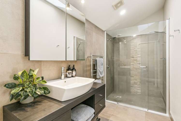 16 Narbada Crescent Khandallah_18