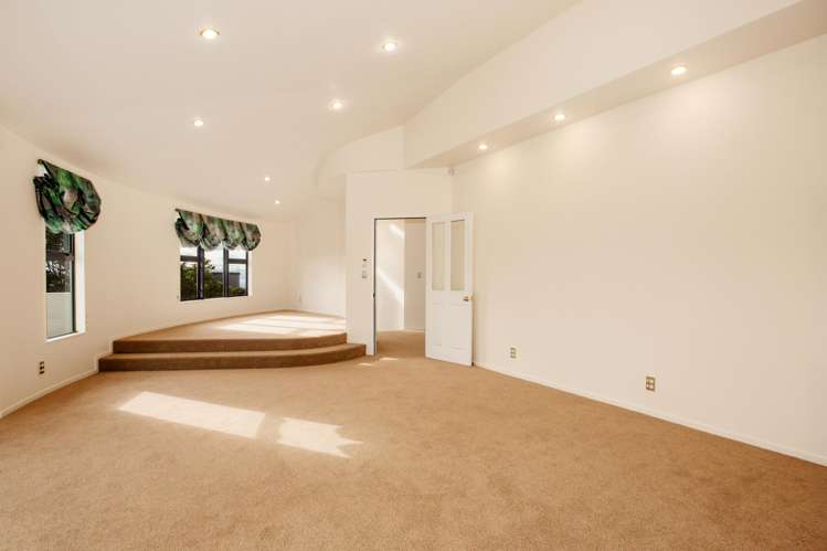 10 Signallers Grove Strathmore Park_11