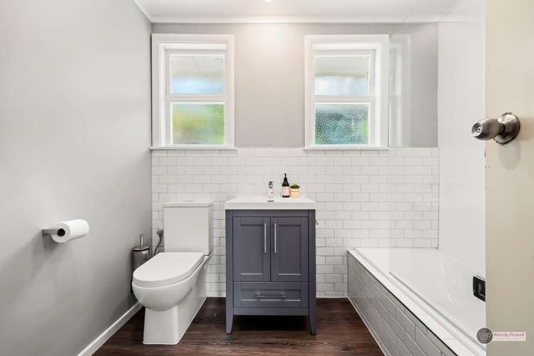 81 Owen Street Belmont_12