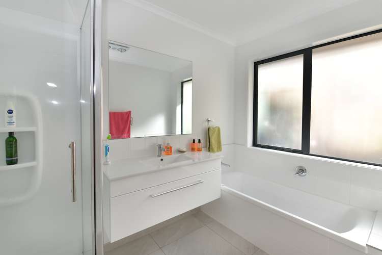 49 Colonial Drive Silverdale_11