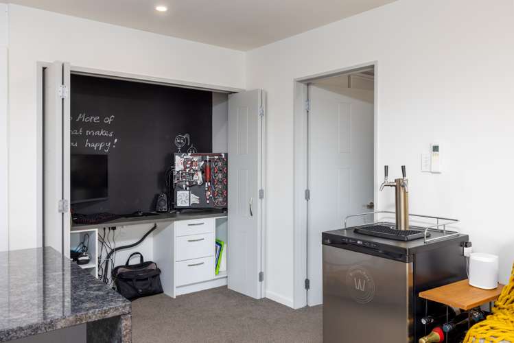 21 Flaxon Place Burwood_10