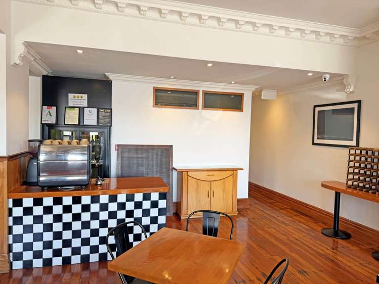 6 Birkdale Road Birkdale_5