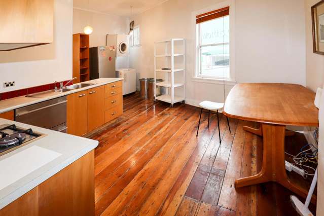 A/6 Riddiford Street 1317_1