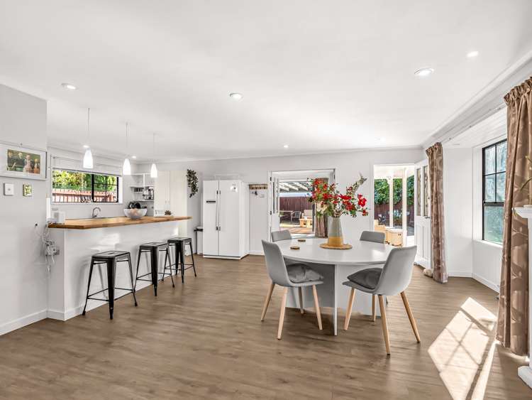 64 Karnak Crescent Russley_8