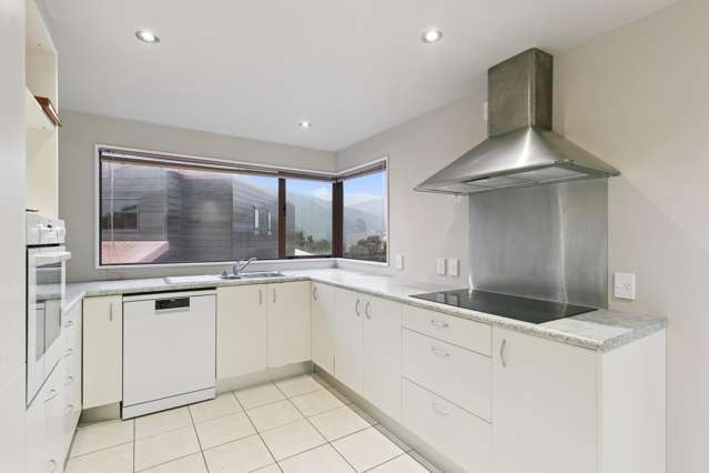 14b Domanski Crescent Owhiro Bay_4