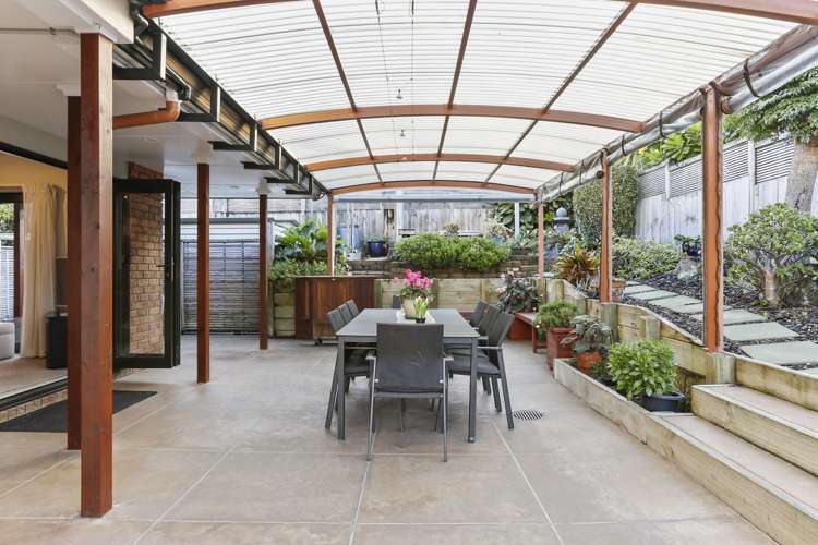 8 Waimanu Bay Drive Te Atatu Peninsula_21