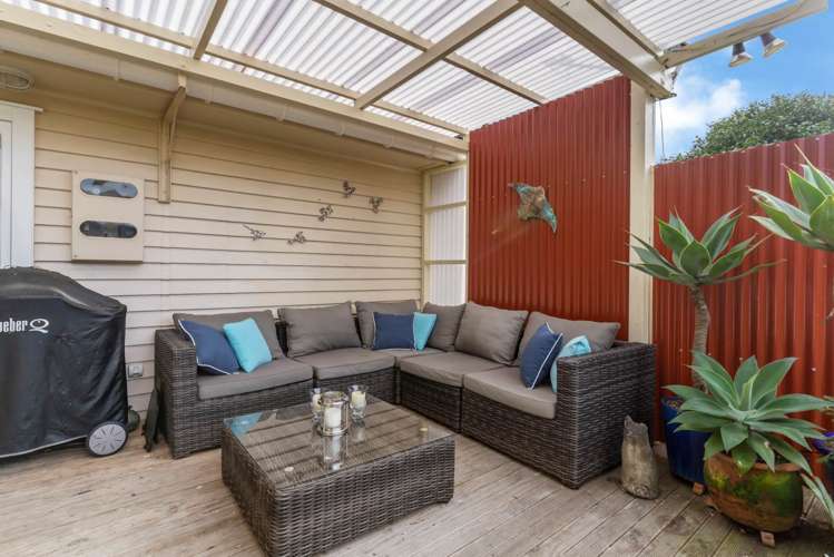 37 Sherwood Avenue Te Atatu South_12