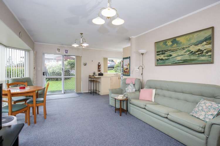 2/74 West Coast Road Glen Eden_6