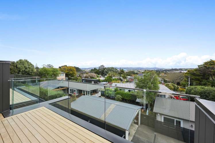 10-17/4 Springbank Lane Te Atatu Peninsula_23