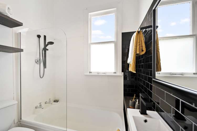 29 Nairn Street Mount Cook_12