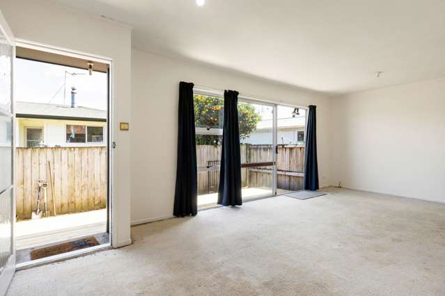 49a Karen Crescent Dinsdale_1