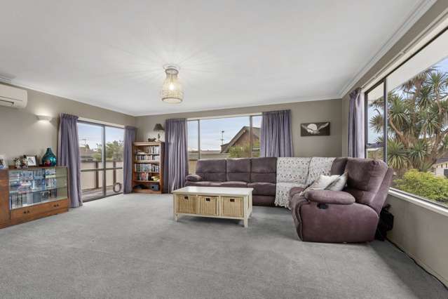 23 Freebairn Street Redwood_4