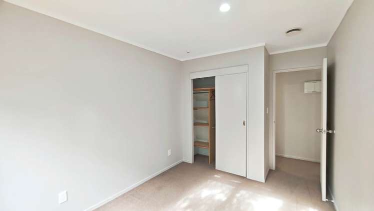 Topliss Drive Northcross_13