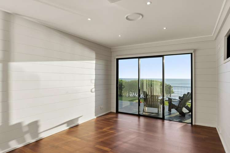 2A Lloyd George Road Wainui_11