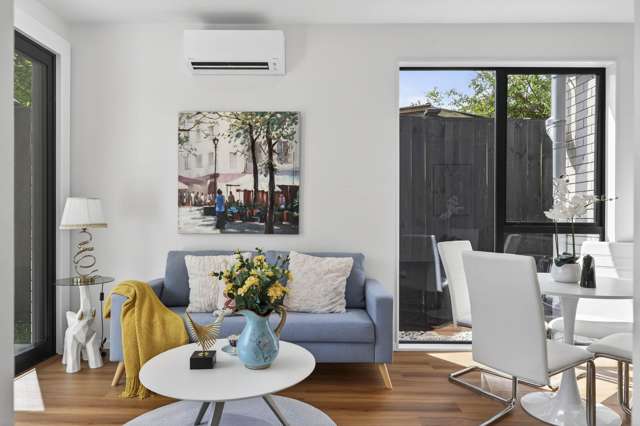 Modern Living in the Heart of Pakuranga