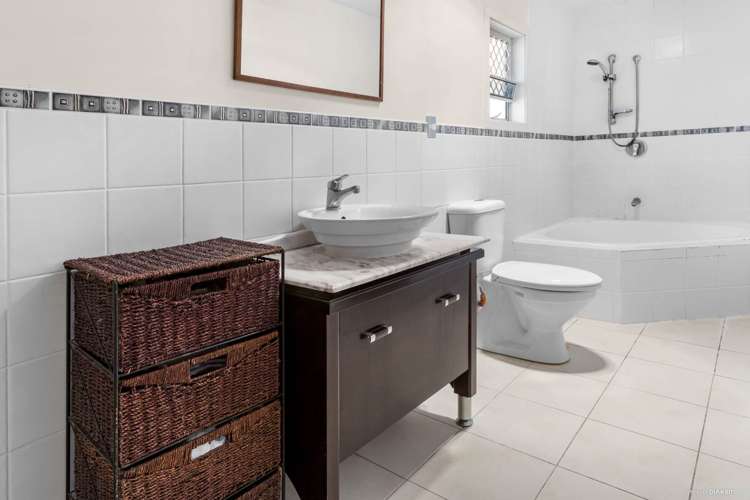 34a Mount Smart Road Onehunga_5