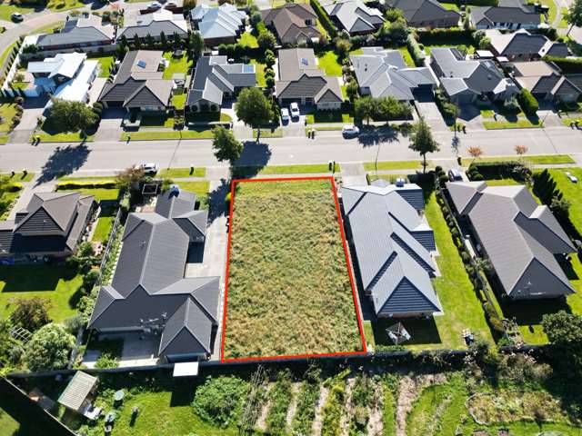 84 Mcmahon Drive Aidanfield_1